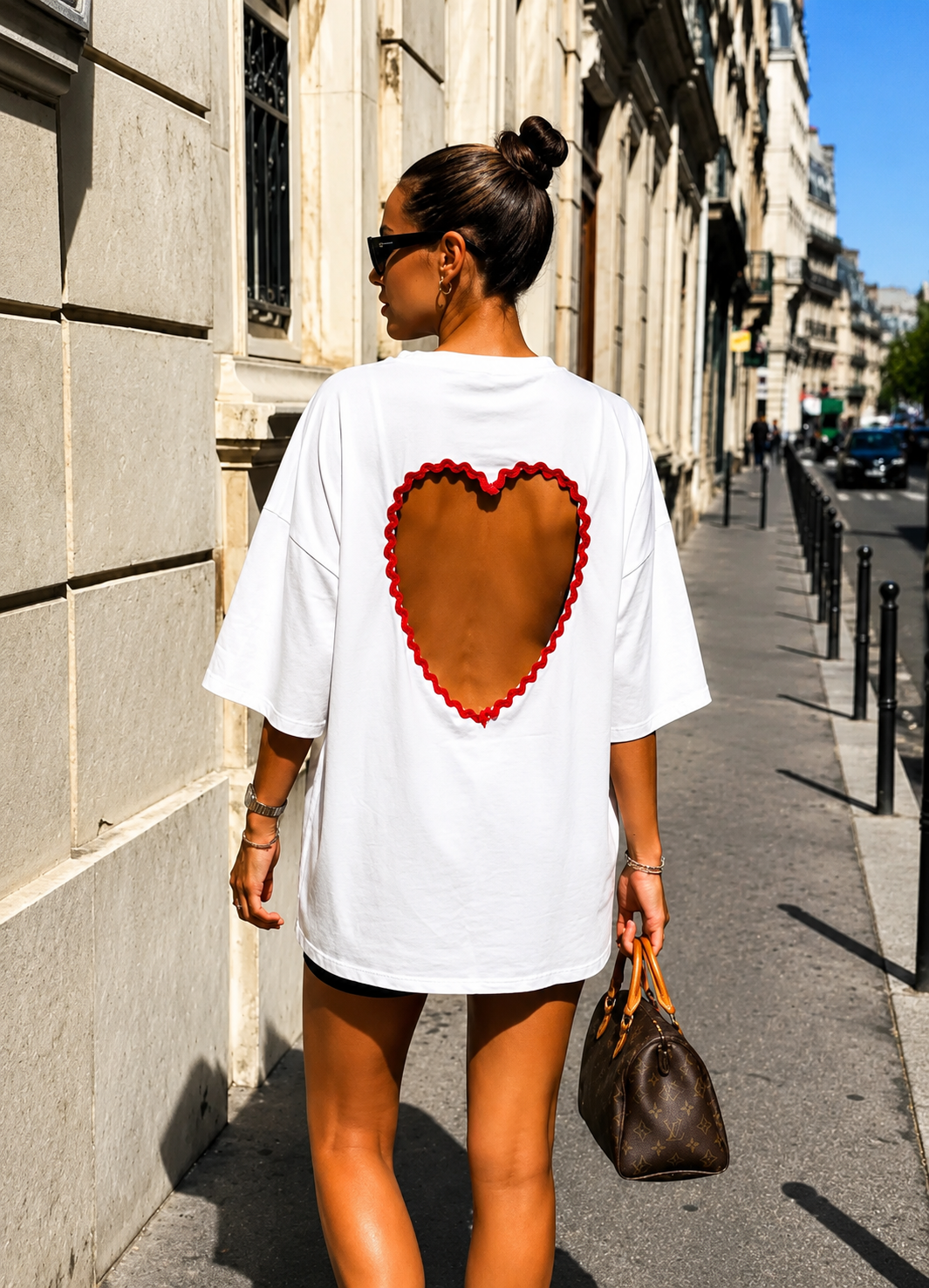Oversize T-Shirt mit offenen Herz-Rücken