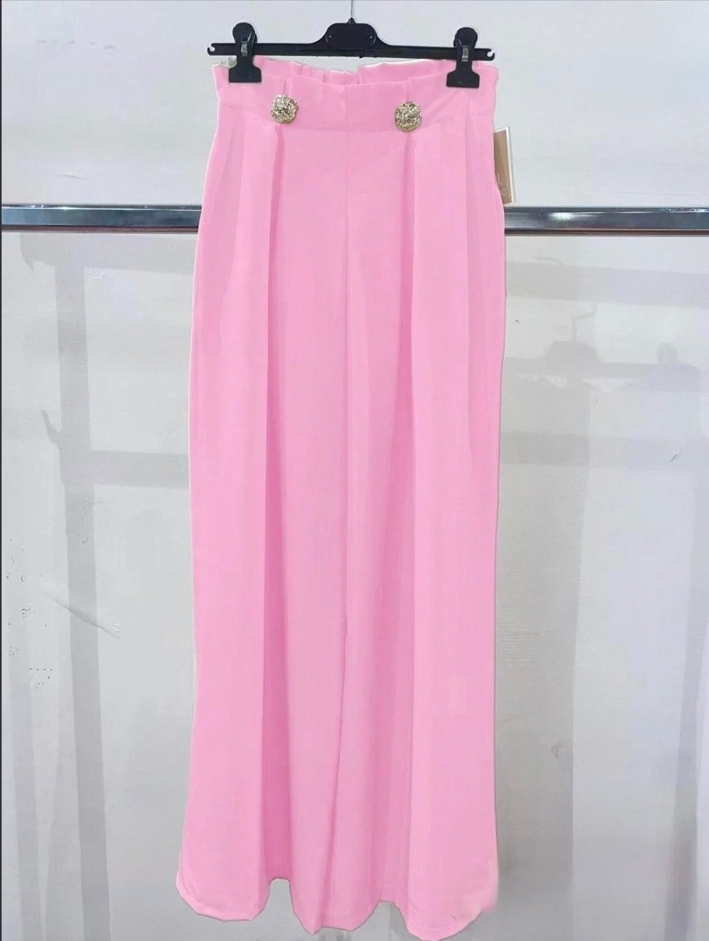 Elegante Hochgeschnittene Stoffhose mit Juwelenknöpfe