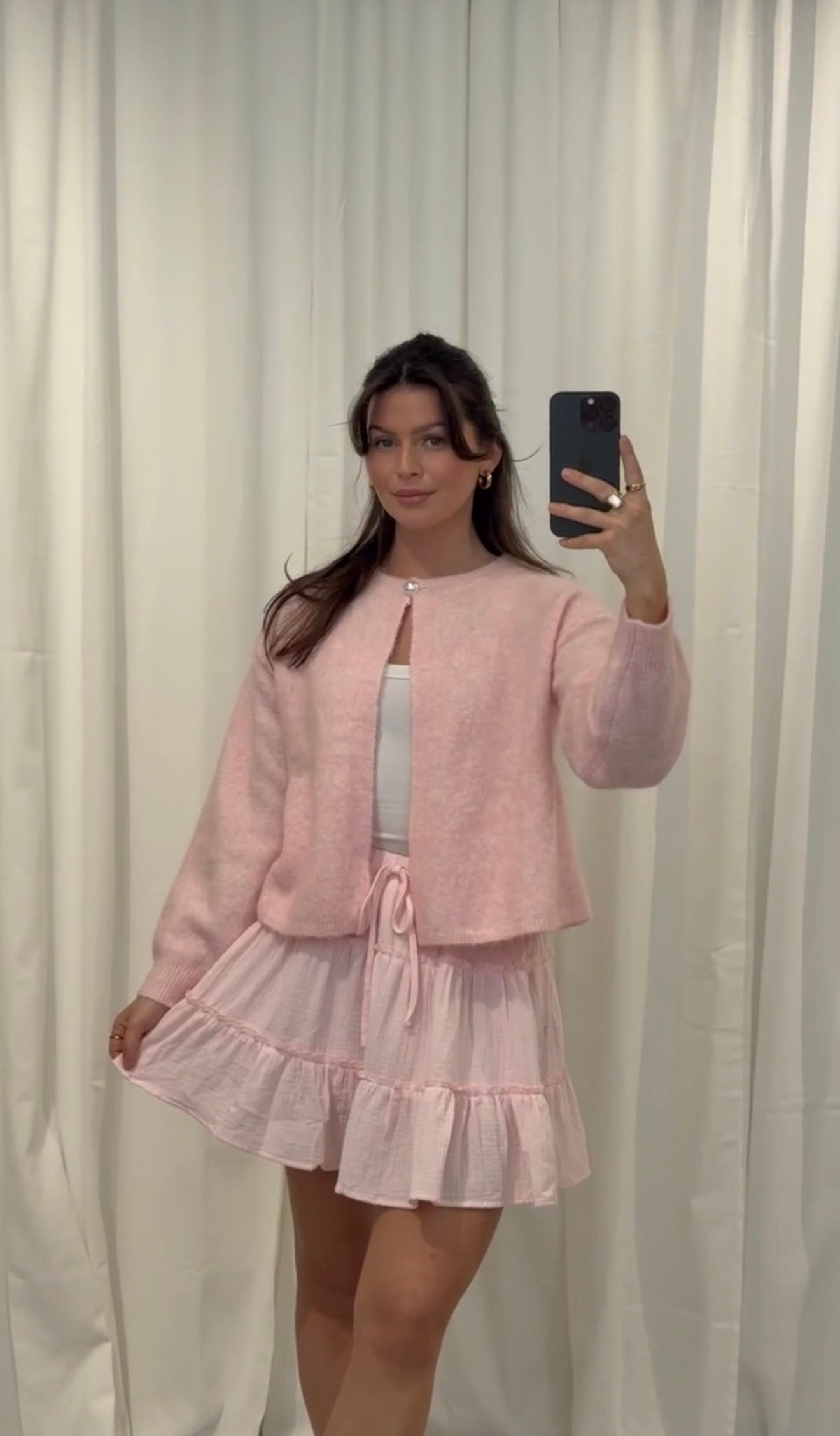 Feinstrick-Cardigan mit Perlenverschluss Lou