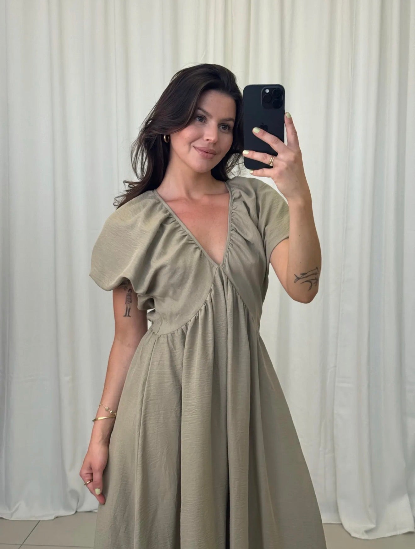 Noa Maxi Kleid mit Puffärmeln