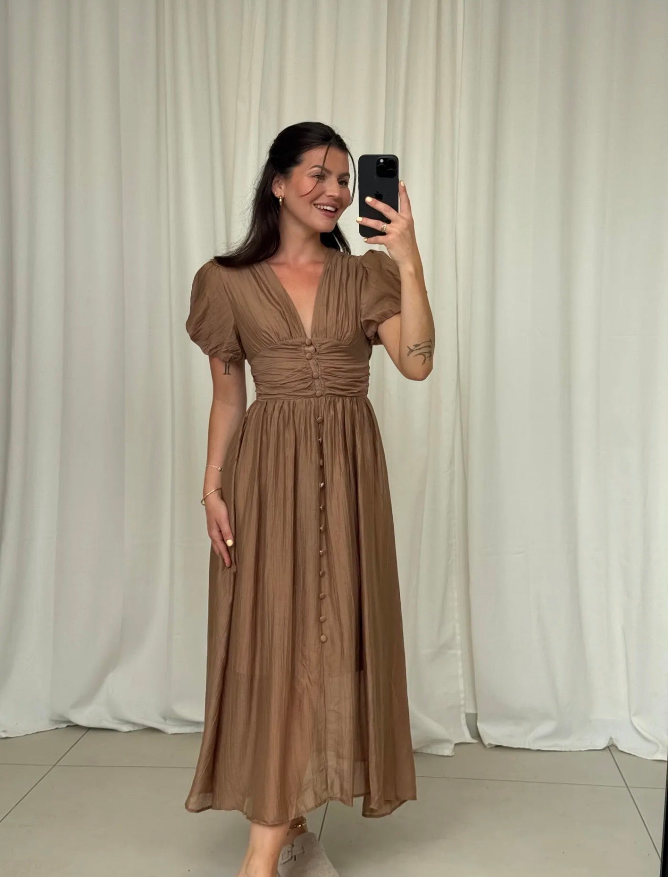 Elegantes Maxi Kleid mit Knopfleiste