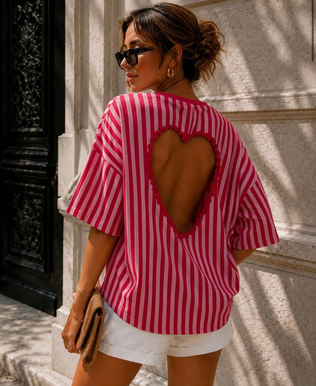 Oversize T-Shirt mit offenen Herz-Rücken